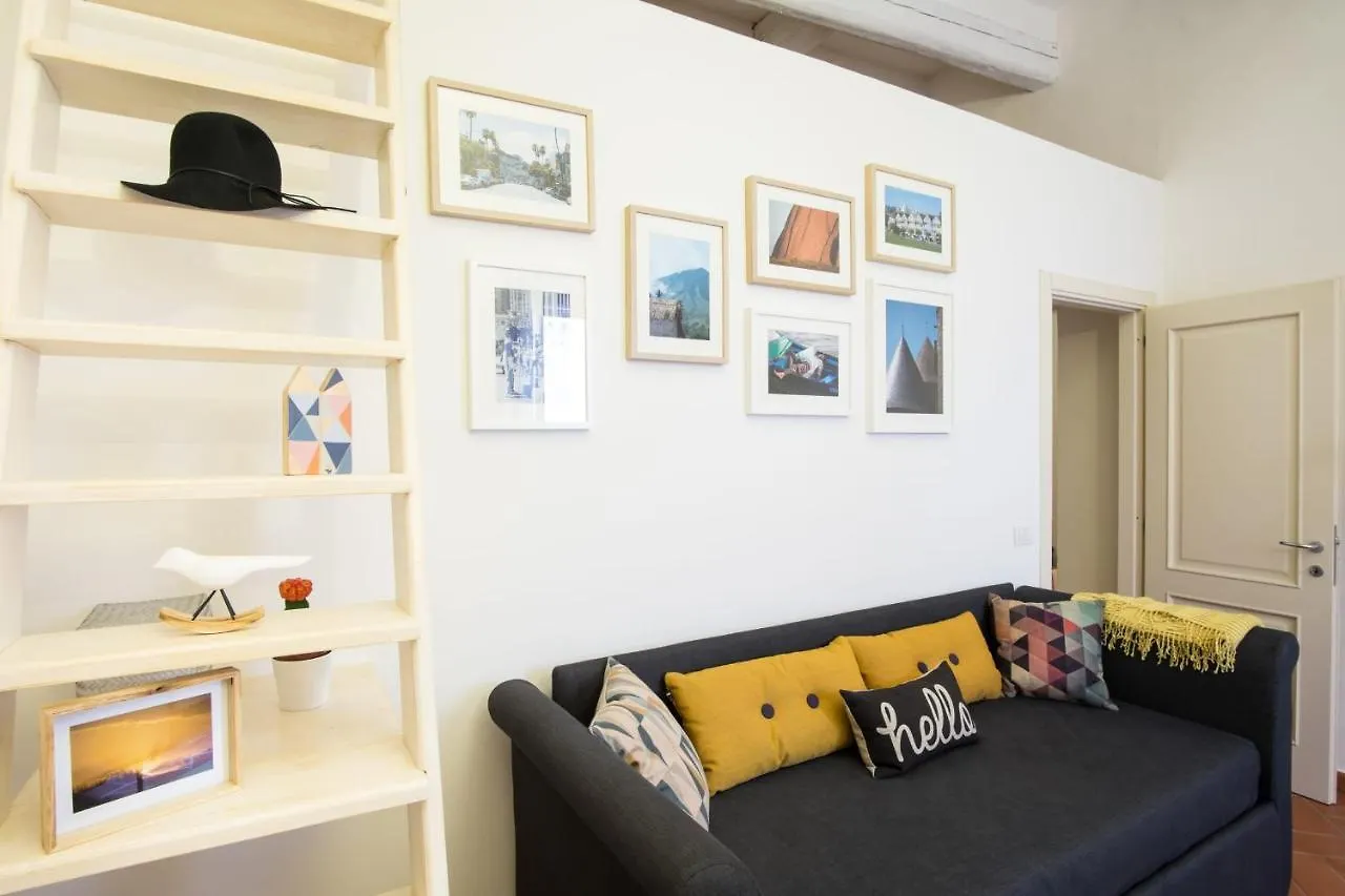 Design Apartment In Firenze Italia